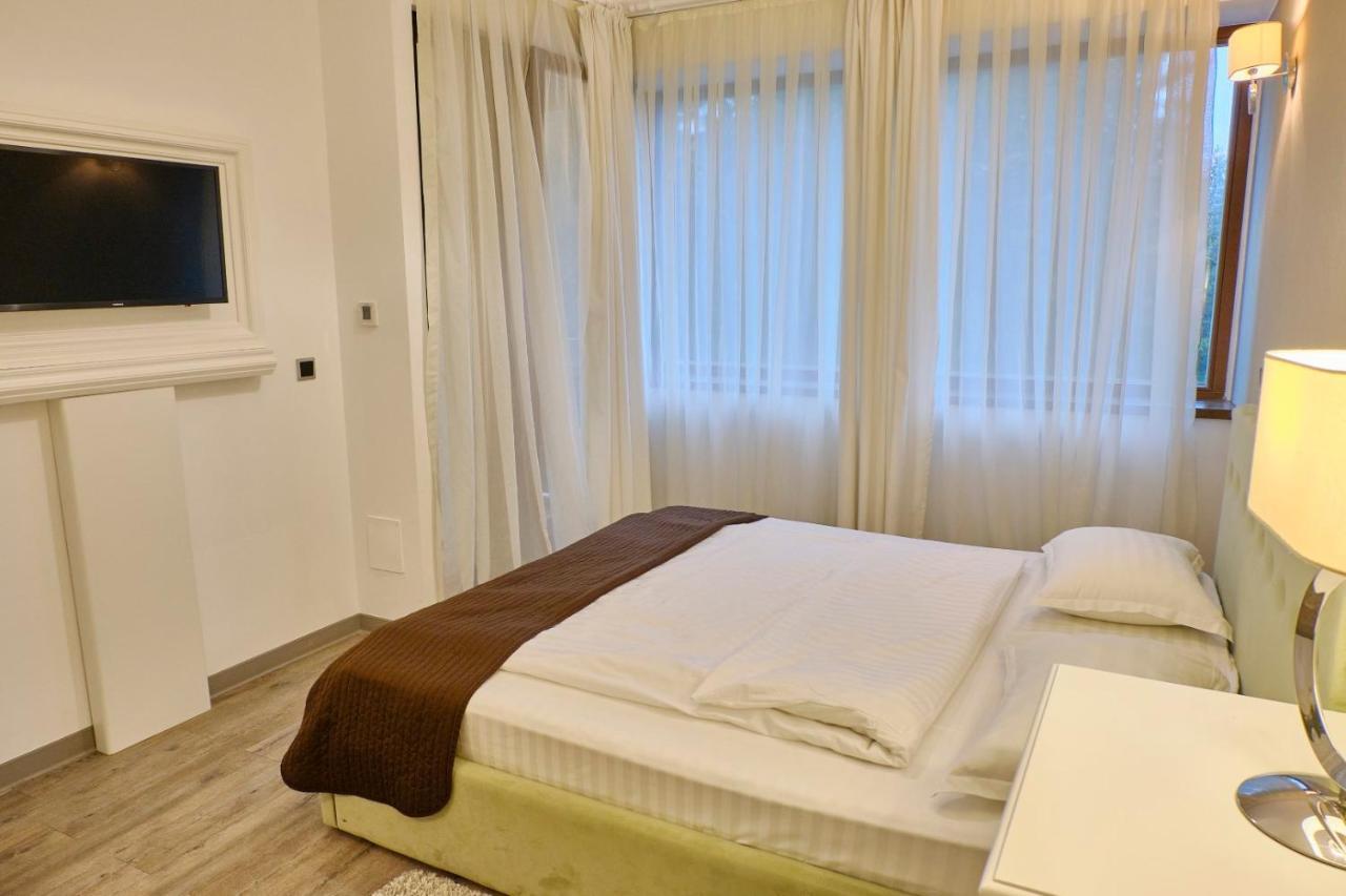 פויאנה ברשוב Luxapartment מראה חיצוני תמונה