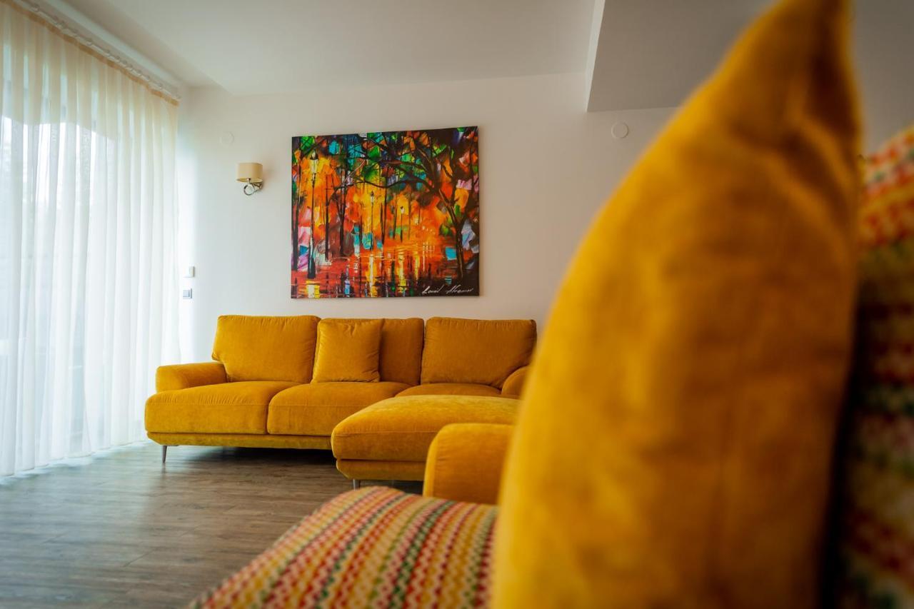 פויאנה ברשוב Luxapartment מראה חיצוני תמונה